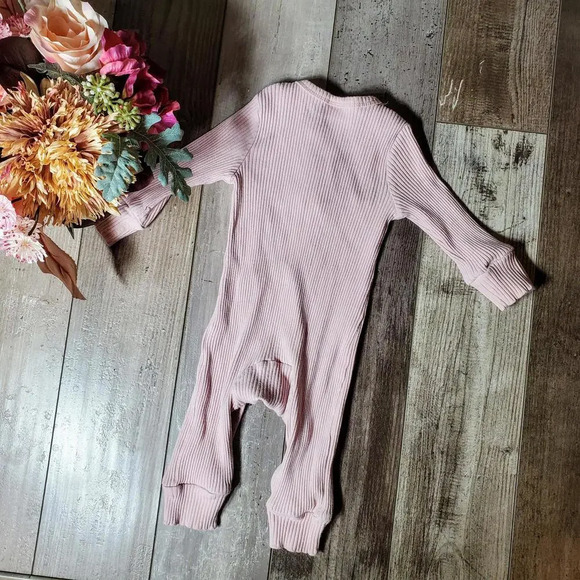 Mauve Baby Girl Ribbed Jumpsuit Romper Size 3-6 Months GUC - Picture 8 of 8